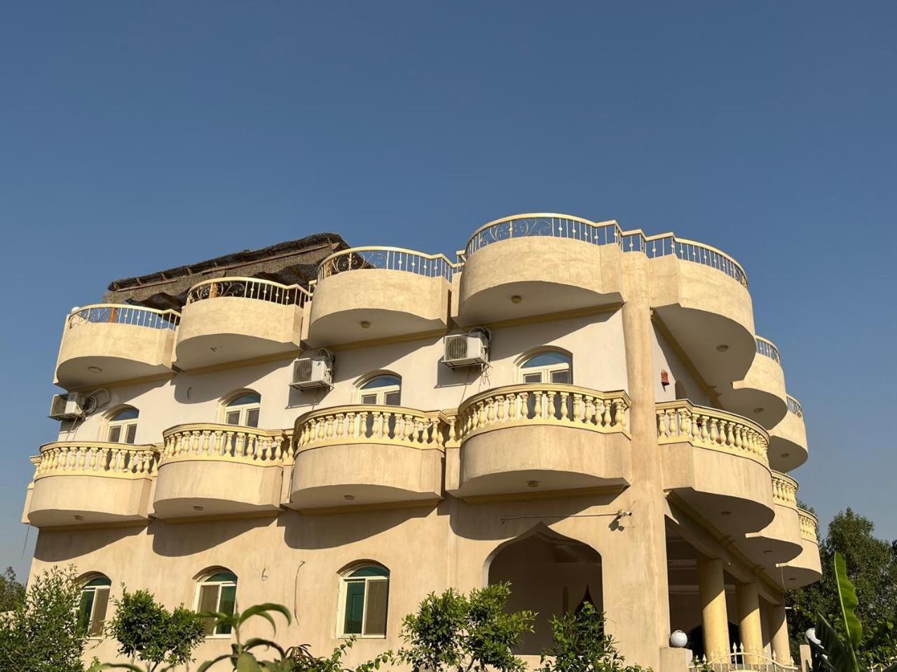 Sunset Guesthouse Abusir Cairo Exterior photo